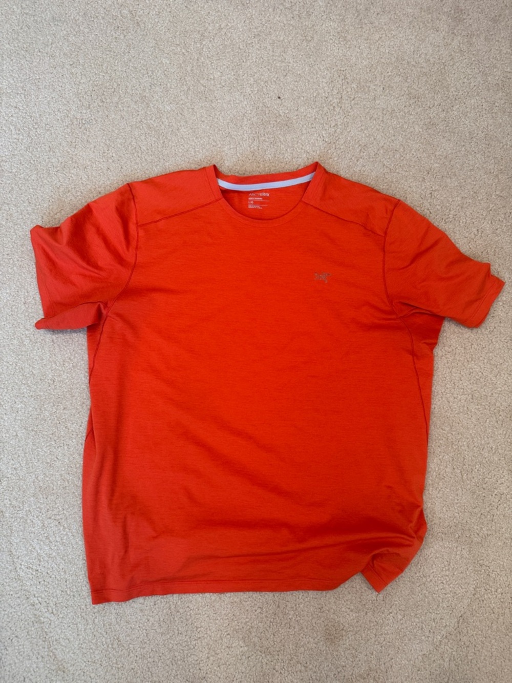Arcteryx Men's Short-Sleeve Crewneck Performance Shirt - dark orange red L